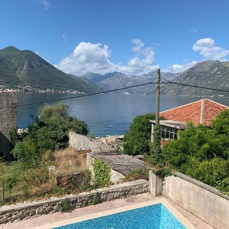 Apartment With Swimmingpool, Seaview And Large Terrace, 1St Floor, Min 2 Persons Dobrota Extérieur photo