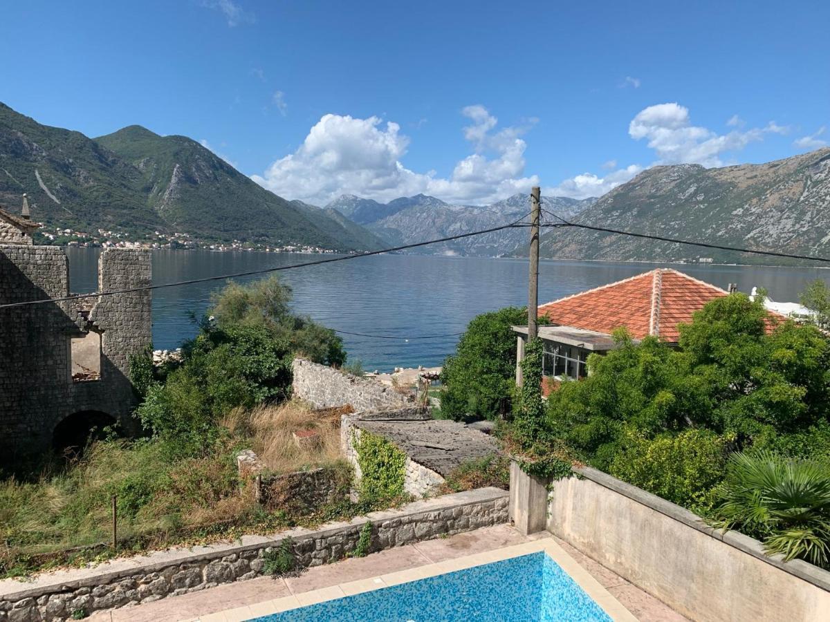 Apartment With Swimmingpool, Seaview And Large Terrace, 1St Floor, Min 2 Persons Dobrota Extérieur photo