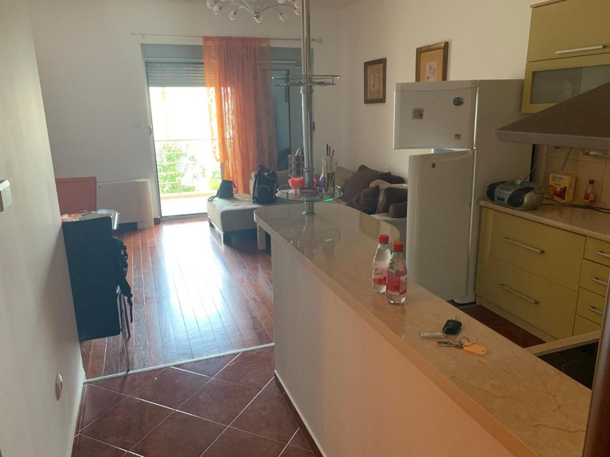 Apartment With Swimmingpool, Seaview And Large Terrace, 1St Floor, Min 2 Persons Dobrota Extérieur photo