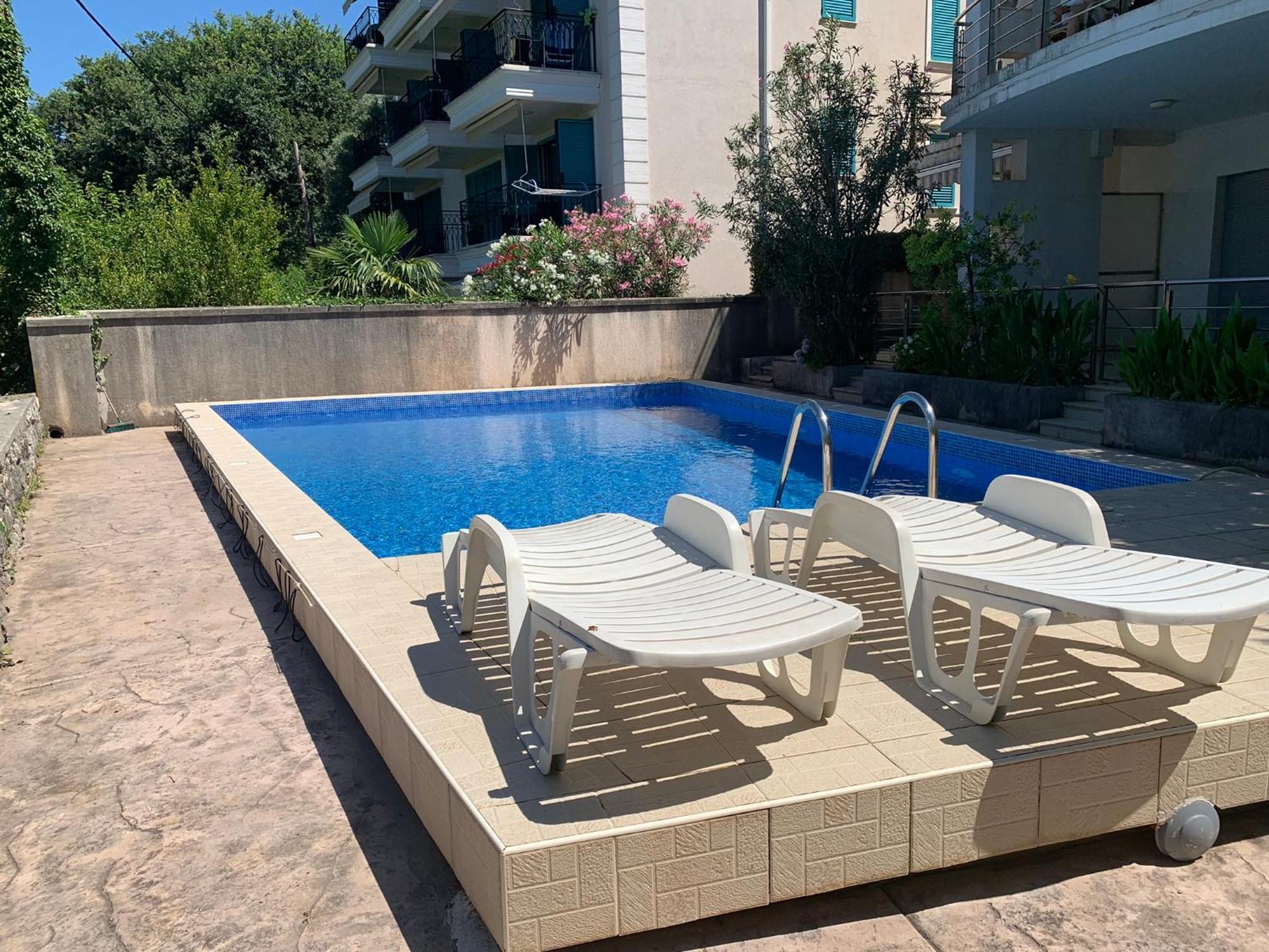 Apartment With Swimmingpool, Seaview And Large Terrace, 1St Floor, Min 2 Persons Dobrota Extérieur photo